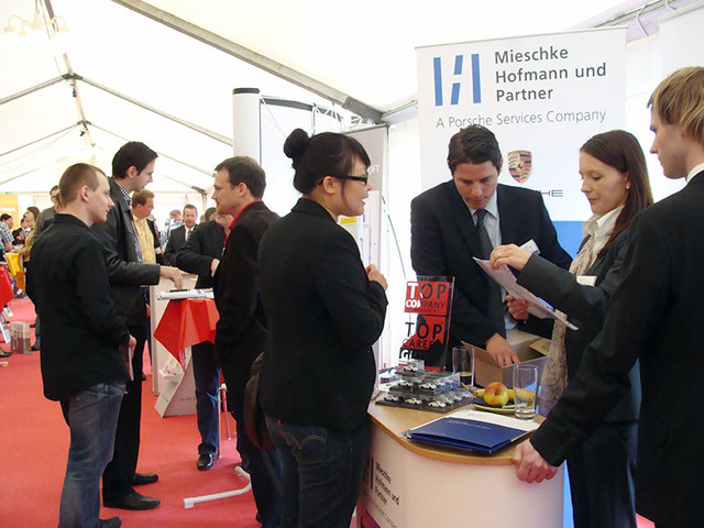 Besucher auf der real-IT-y 2011
